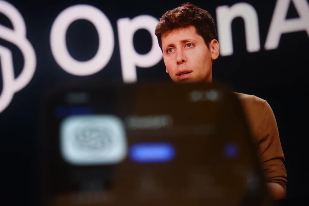 OpenAI : le premier appareil IA sortirait en 2026. Vous ne devinerez jamais ce que c’est